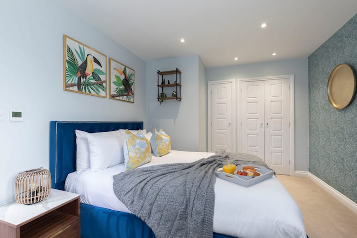Charming 1 Bedroom Apt With Parking In The Docks - Gloucestershire