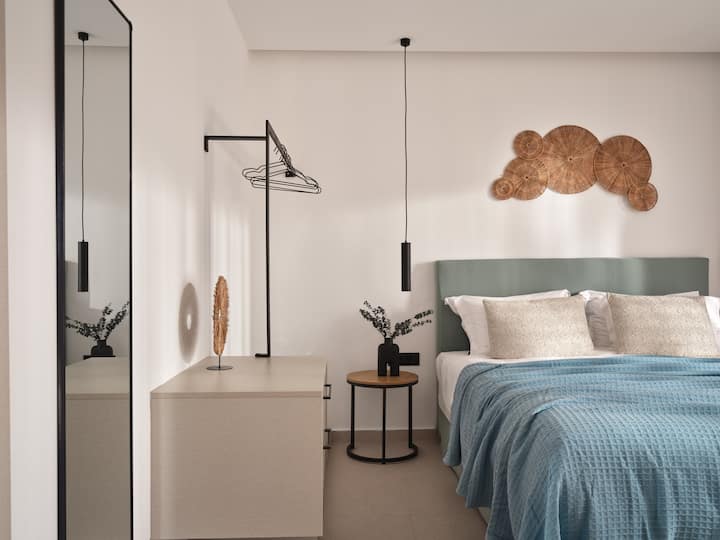 Стимулирачки дизајн на спалната соба. 