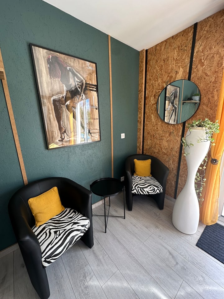 მისაღები ოთახი