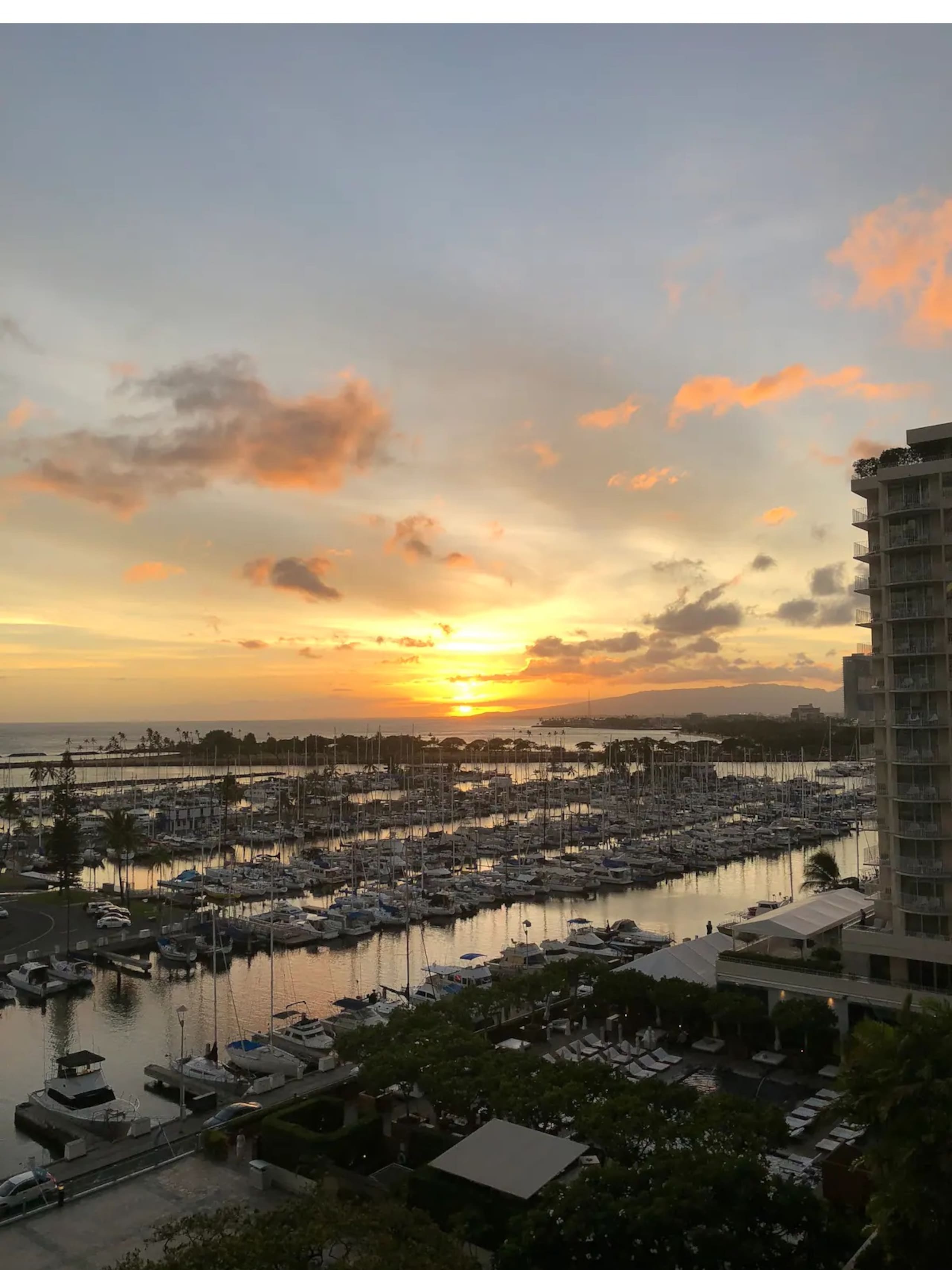 Hotel in Honolulu · ★4.36 · 1 bedroom · 2 beds · No bathroom - Image 9