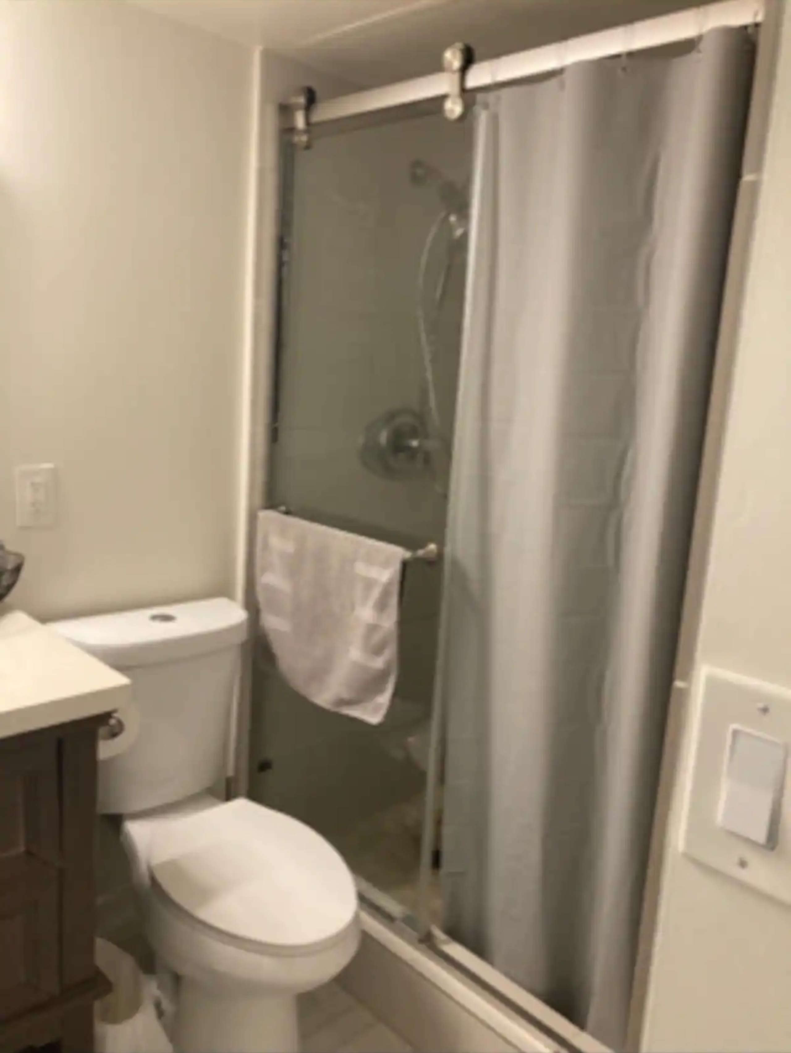 Hotel in Honolulu · ★4.36 · 1 bedroom · 2 beds · No bathroom - Image 12