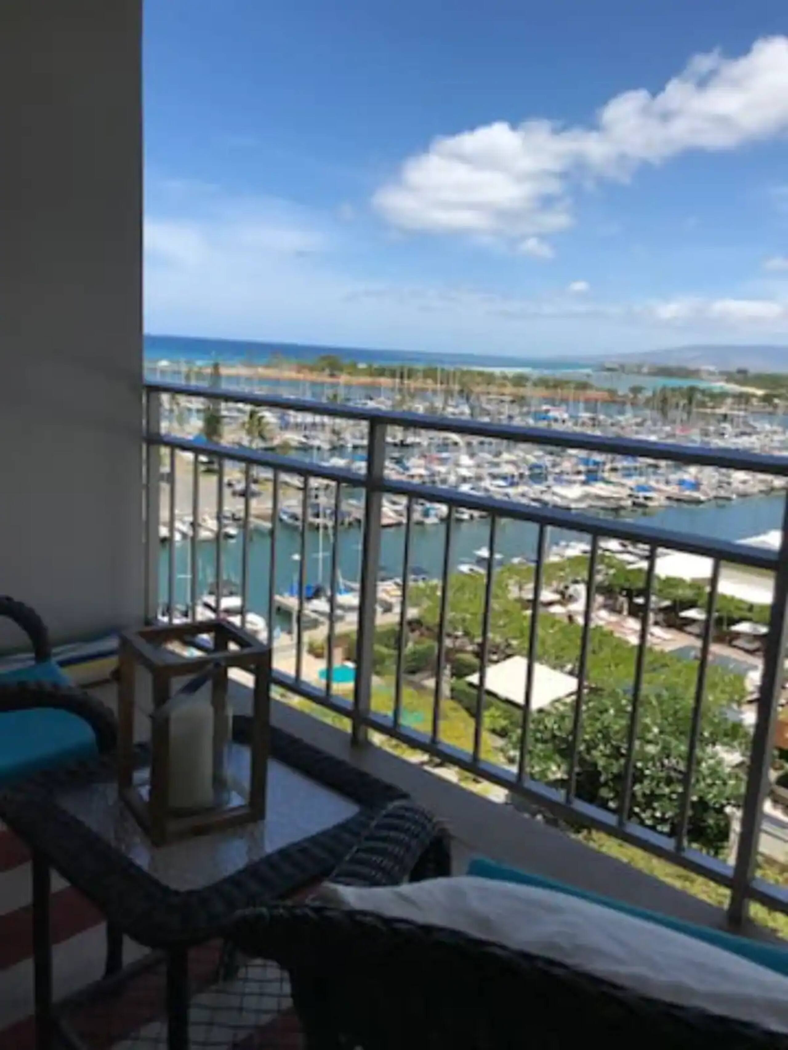 Hotel in Honolulu · ★4.36 · 1 bedroom · 2 beds · No bathroom - Image 7