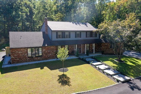 Cold Spring Woodland Retreat 5 Bed 2.5 Bath