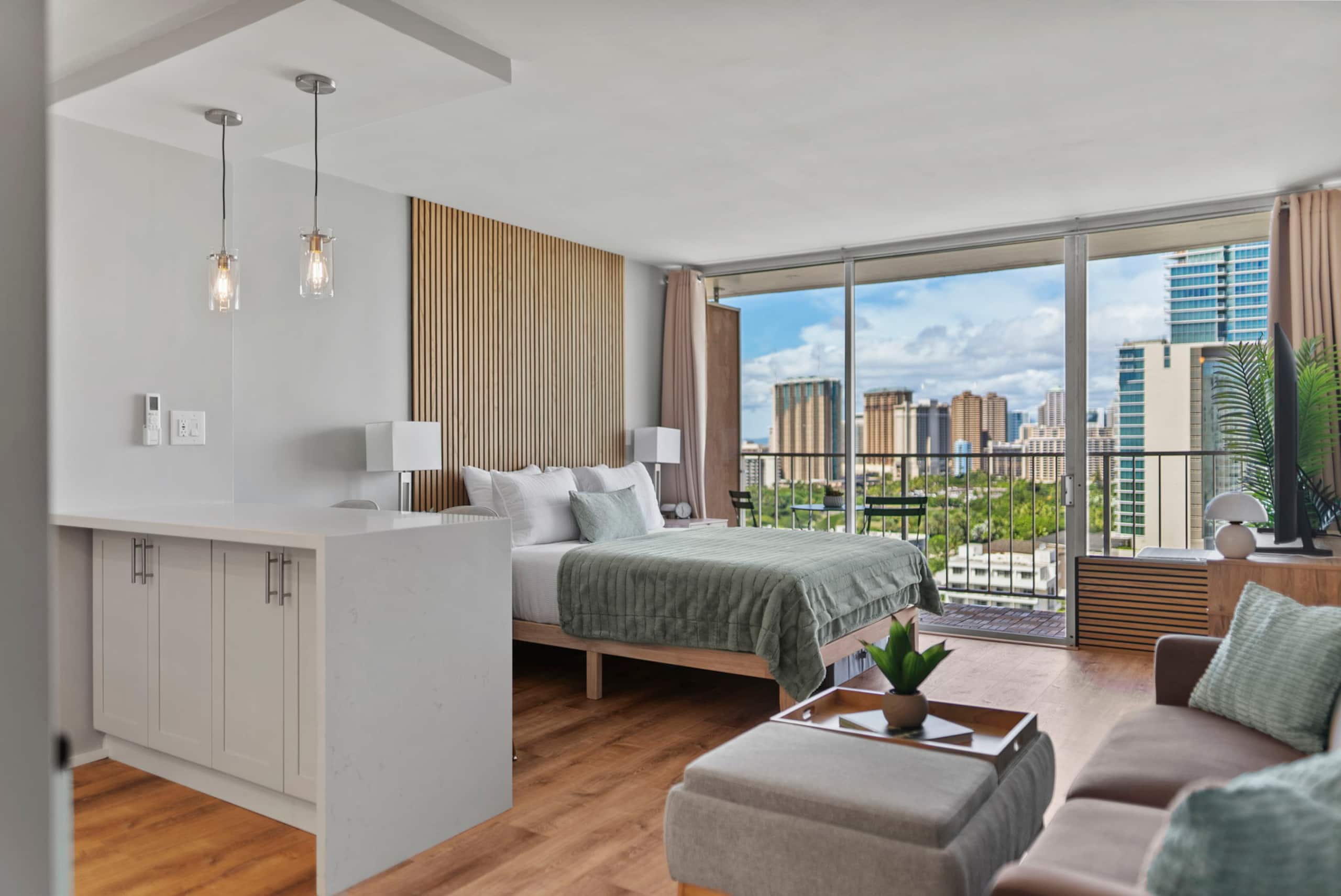 Luxury Waikiki Condo w/ Retro Charm & FREE Parking - Image 5