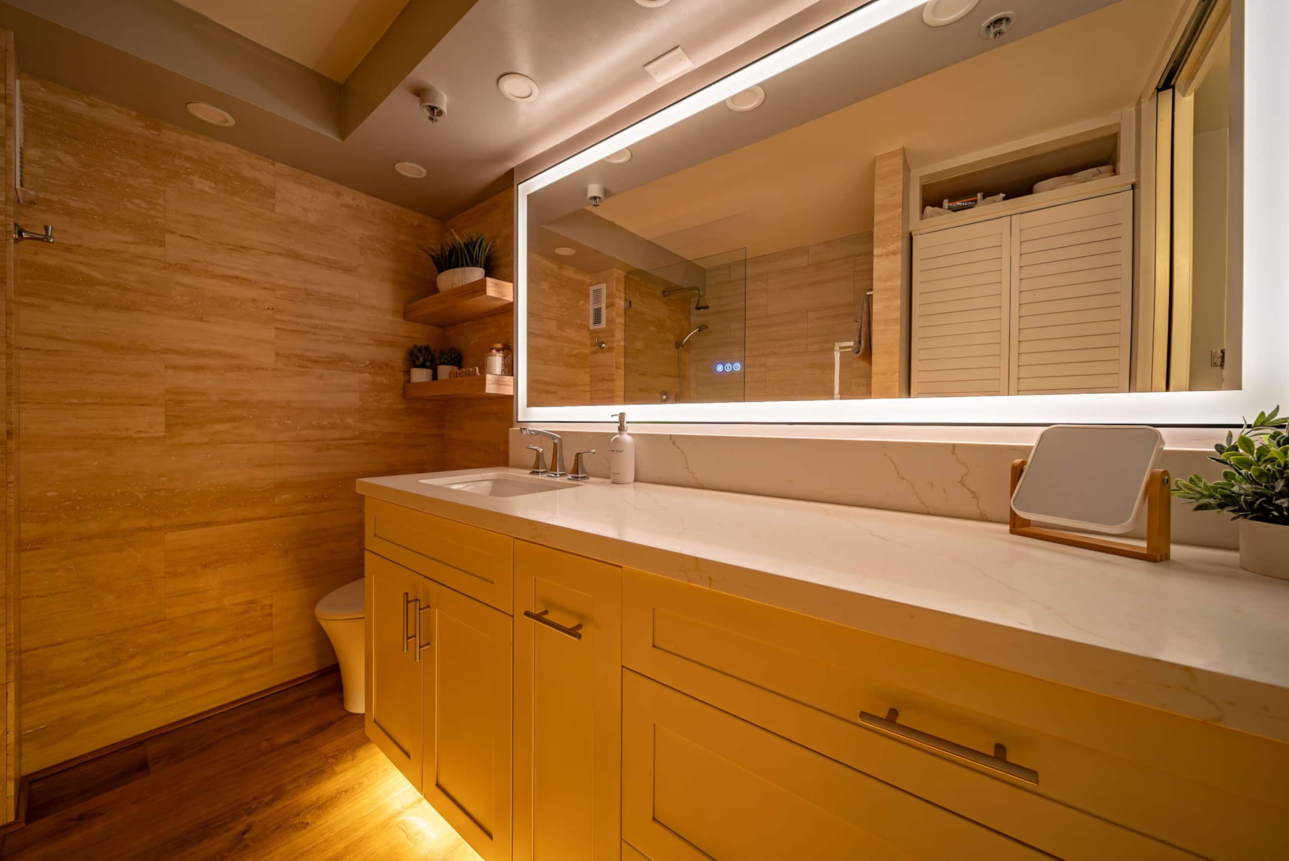 Luxury Waikiki Condo w/ Retro Charm & FREE Parking - Image 24