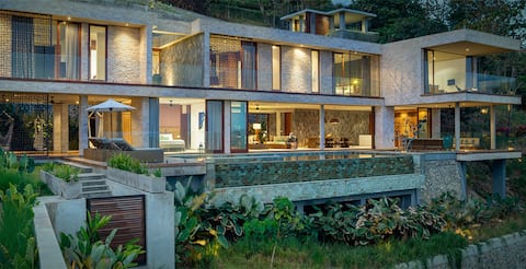 Villa Maleo 7BR Infinity Pool at Selong Belanak