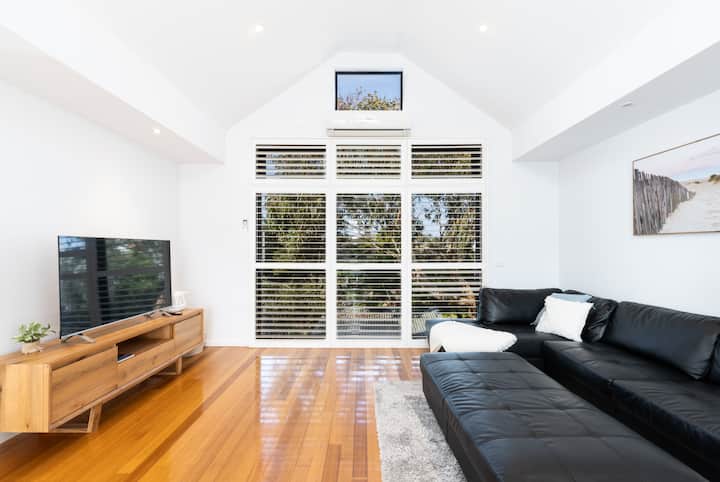 400m To Main Beach | Pet Friendly | Sleep 6 - Ocean Grove