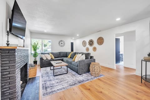 Top Airbnb: Main Street Retreat in Roseville
