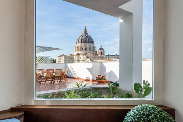 Saint Peter’s Luxury Terrace Suites