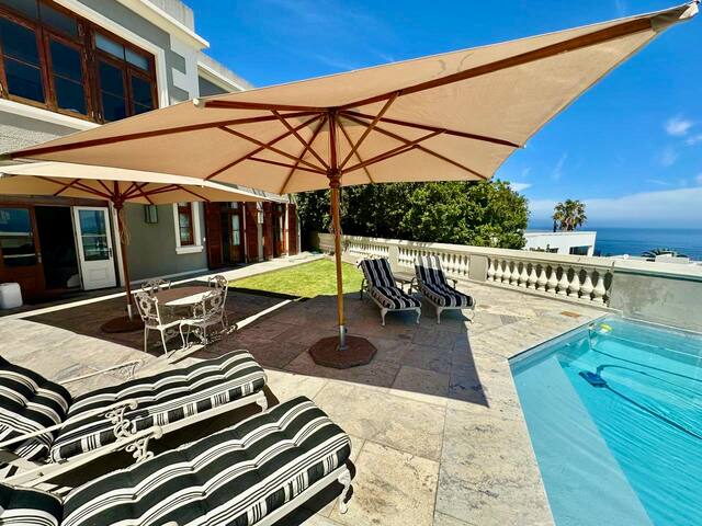 Cape Town Fresnaye 4 Bedroom Villa 222 – Sea Views gallery image 3
