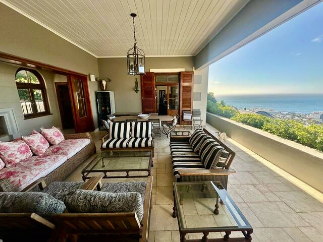 Cape Town Fresnaye 4 Bedroom Villa 222 – Sea Views gallery image 5