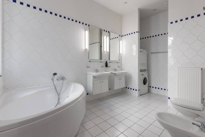 4 bedroom suite in Old Town Riga gallery image 5