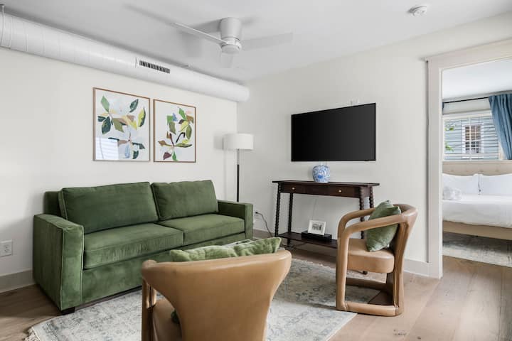 Charleston Style Full Duplex - 2 Blocks To King St - Charleston, SC