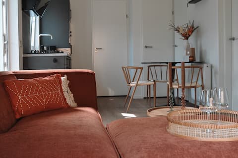 Top Airbnb: Tiny House Cinta: Nature & Comfort near the Beach in Heinkenszand