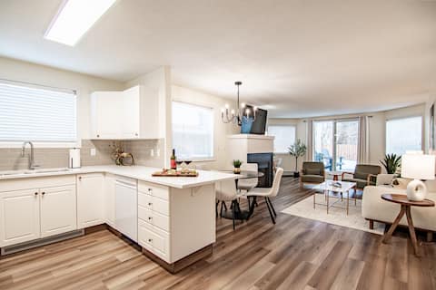 Top Airbnb: Urban Creekside Escape; A City Oasis | 2BR |2BTH | in Red Deer