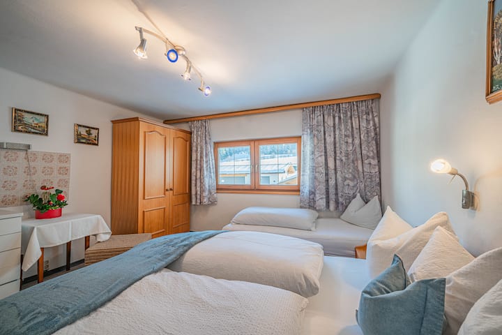 საძინებელი 4