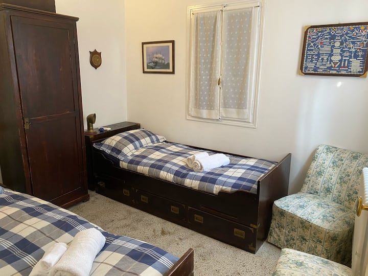 საძინებელი 2