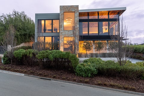 Lachlan Retreat, luxury entertainer Launceston