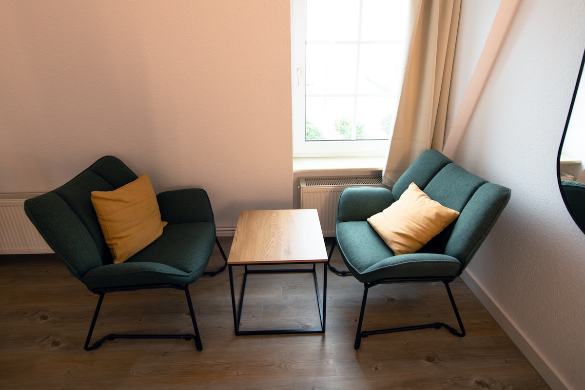 Annonce Airbnb populaire: AP 5 | Double room with lake view à Barth