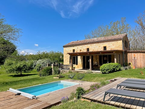 Maison Céleste along the river Dordogne