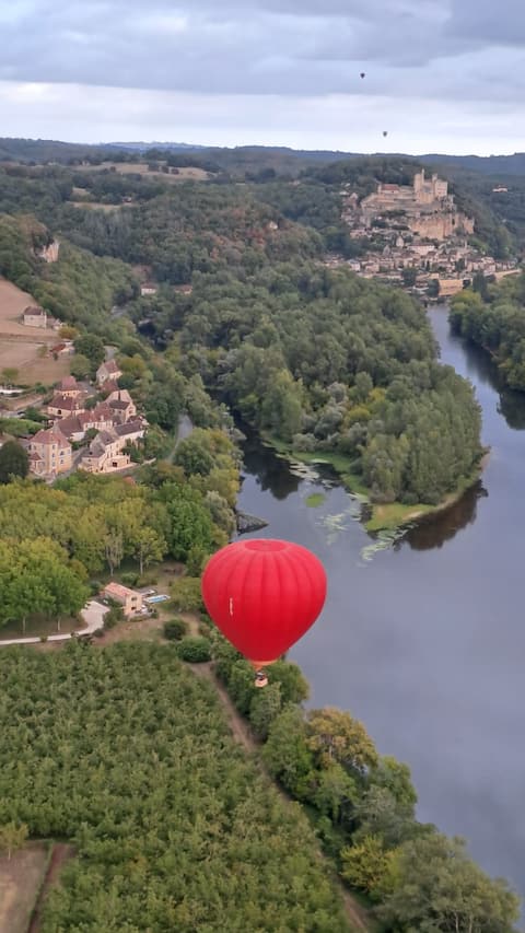 Heavenly House by the River