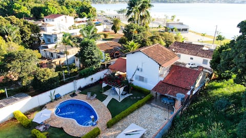 CasaZina, central lake shore.