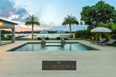 Star Villa | Opulent Waterfront Property