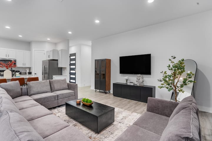 Living room 1 image 1