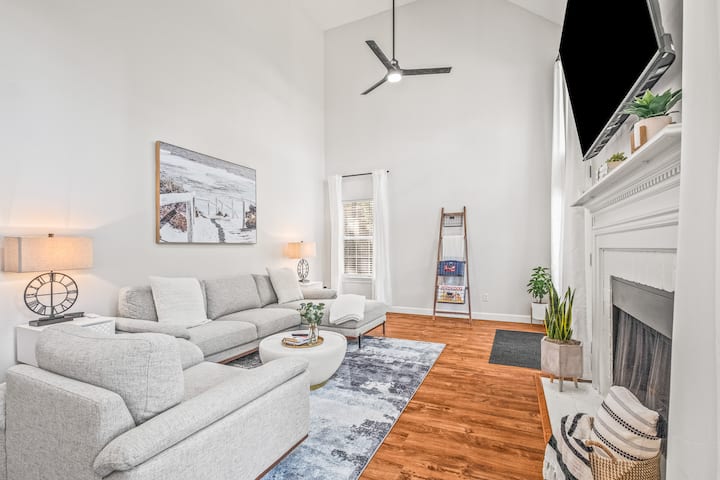 Daphne's Mystery Cottage-golf Course, Pool Retreat - Daphne, AL