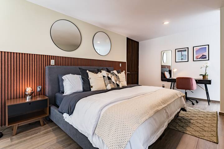 Two Luxurious Apartments with Private Balconies gallery image 5