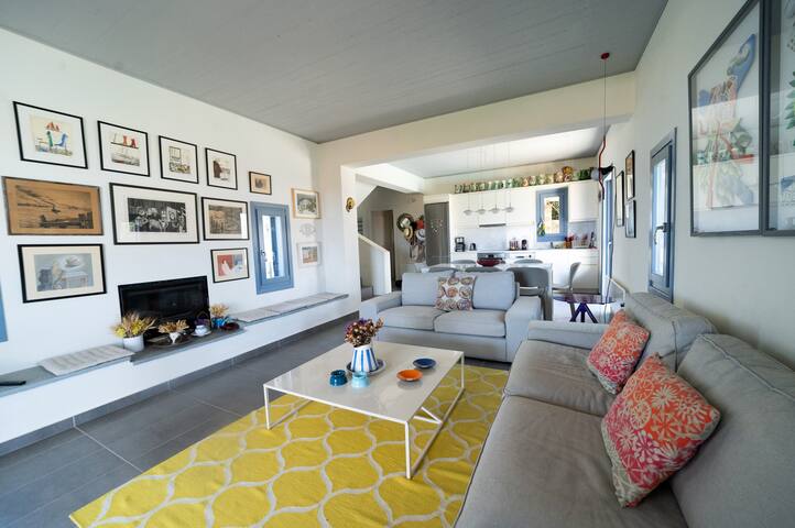 Villa Levanda in the island of kea gallery image 4