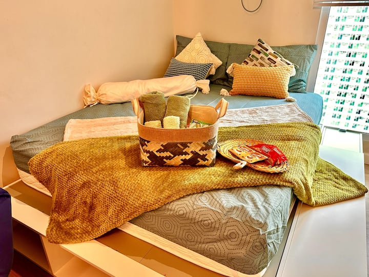 Cozy Unit With Great Amenities | 2 Min From Ayala - Philippines