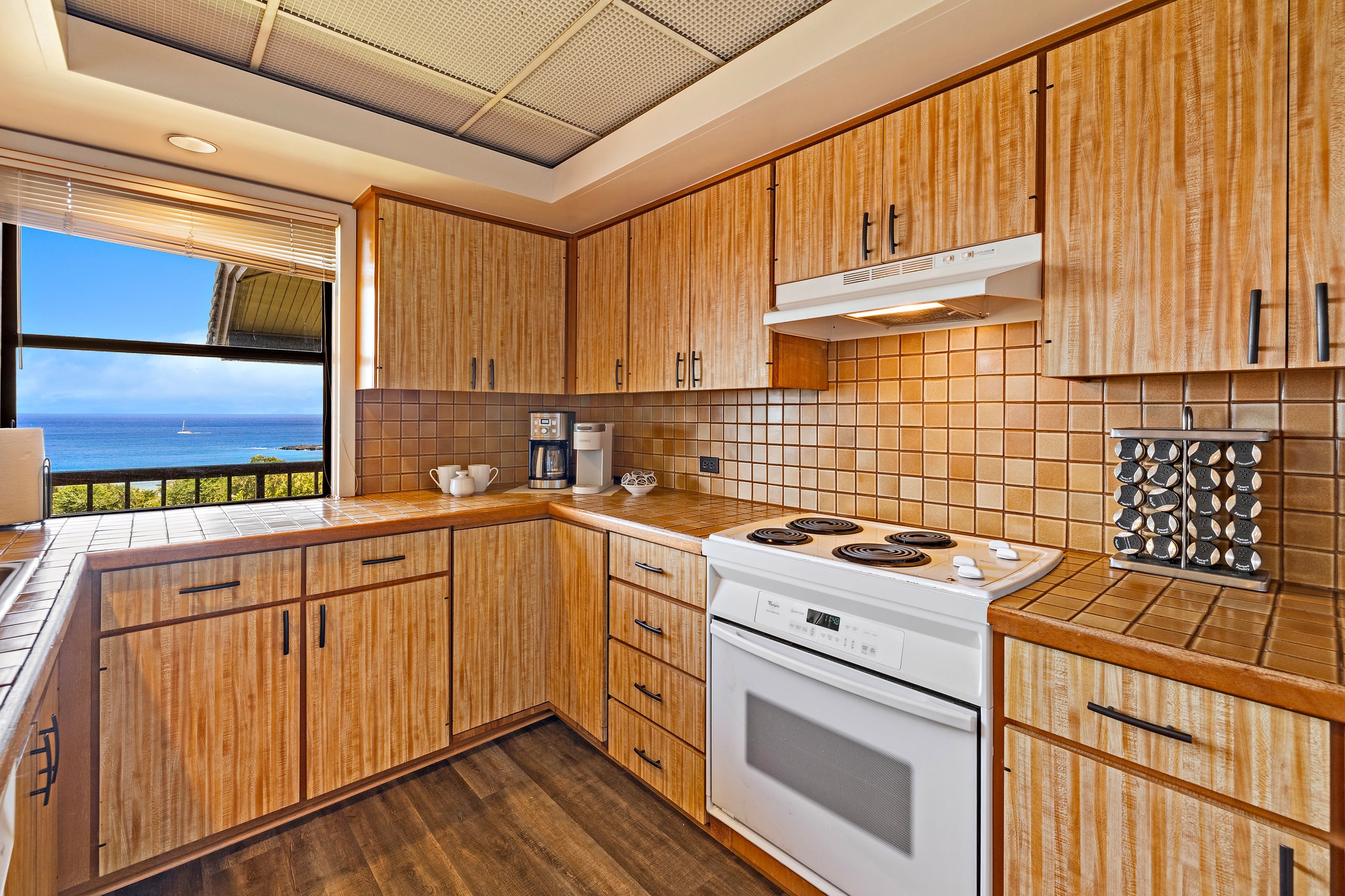 Panoramic Ocean Views-Kapalua Ridge Villas #321 - Image 11