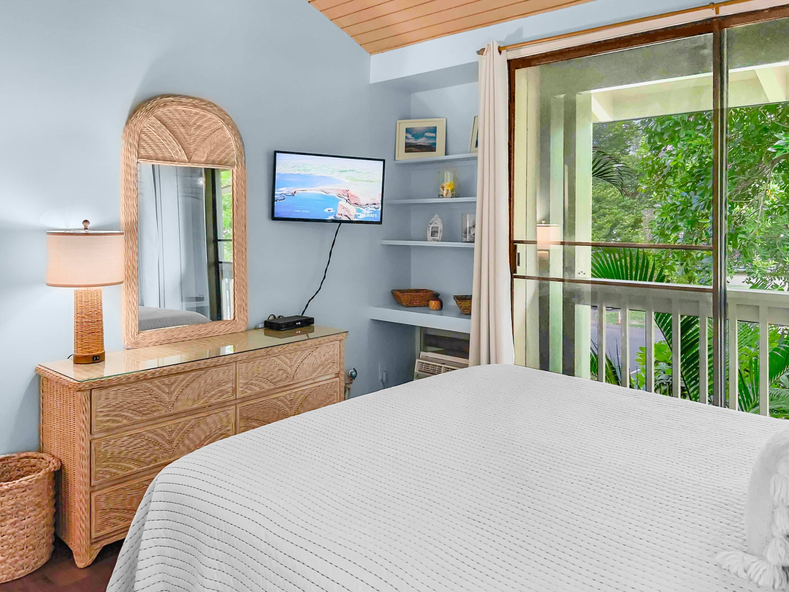 Comfy Get Away at Turtle Bay - Image 9