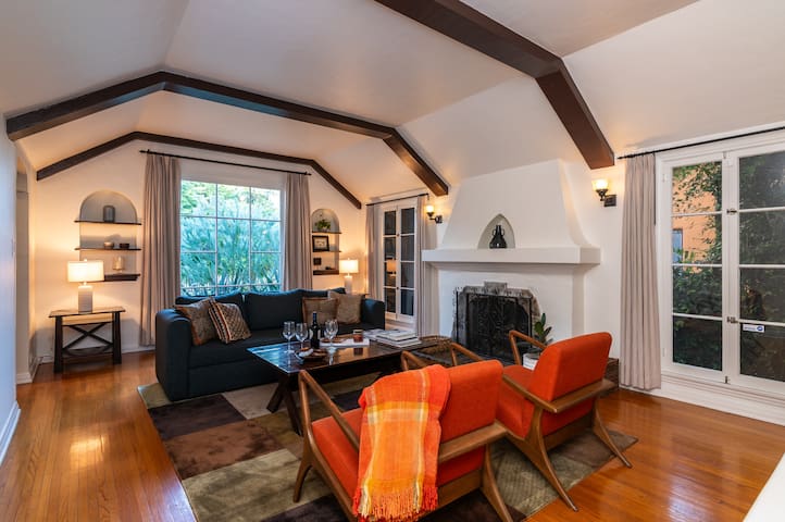 Beautiful Spanish 4+3 w/ Outdoor Spaces