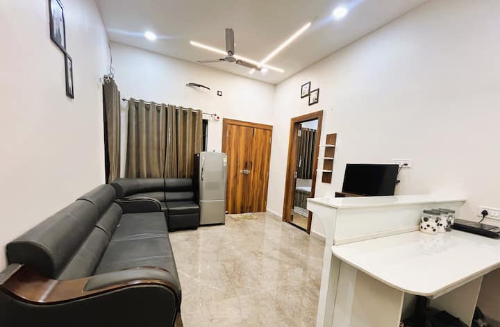 Shree Stay Inn 'Rajsee-villa' :A 3|4 Bhk Luxurious - Ujjain