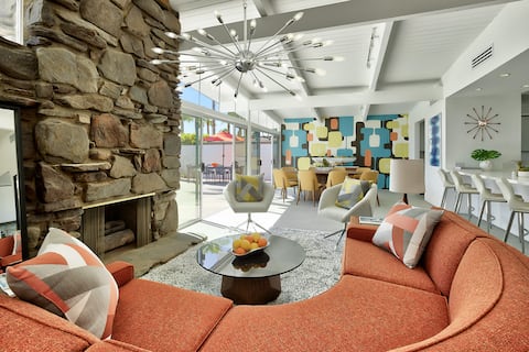 Successful Airbnb property: ps1957 Newly Renovated 5 BD/5 BA Mid-Century Home in Palm Springs