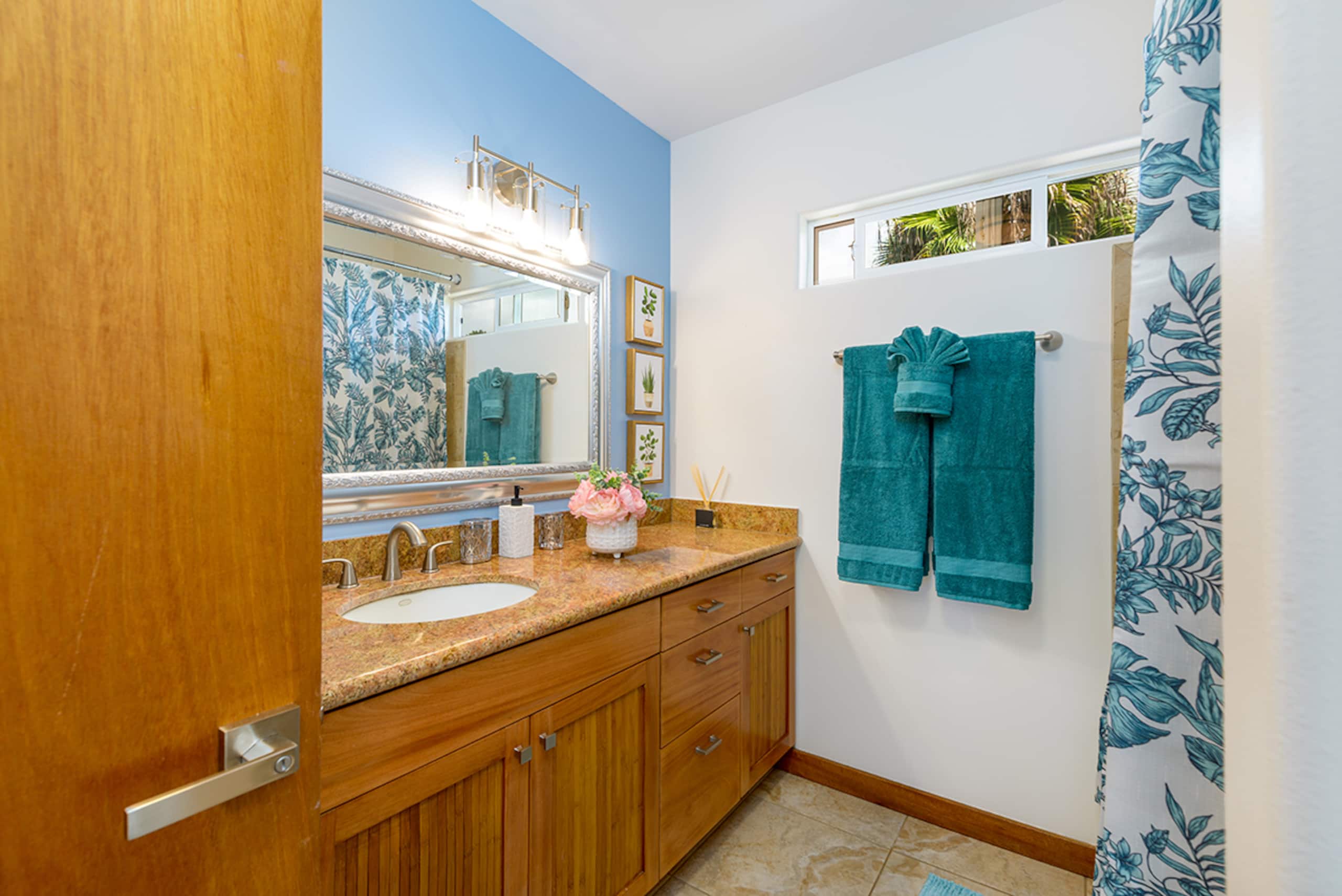 Home in Kailua-Kona · ★4.99 · 4 bedrooms · 8 beds · 3 private baths - Image 24