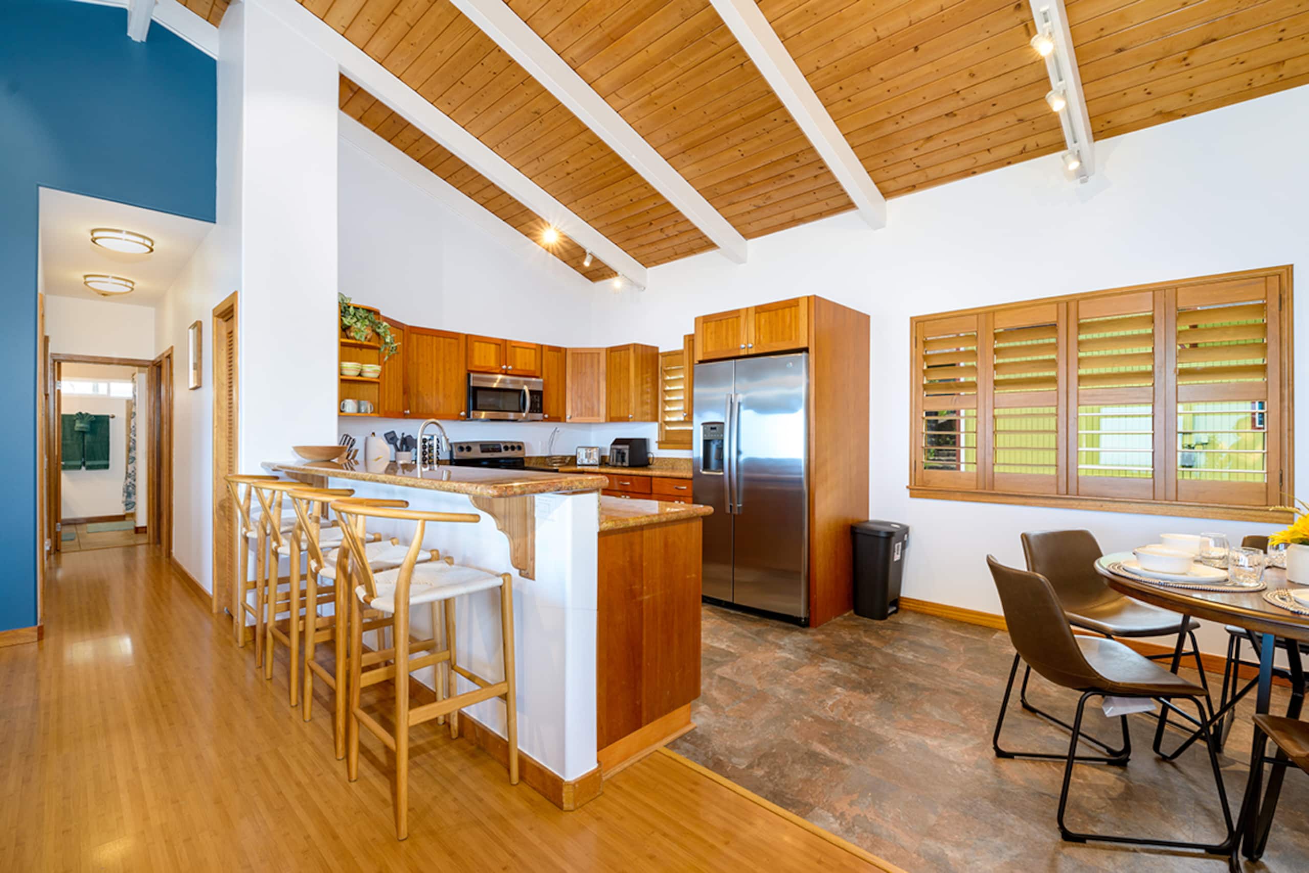 Home in Kailua-Kona · ★4.99 · 4 bedrooms · 8 beds · 3 private baths - Image 10