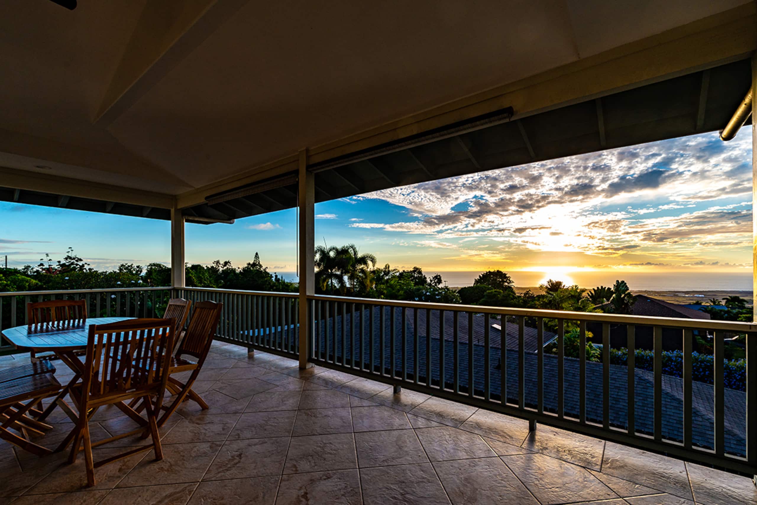 Home in Kailua-Kona · ★4.99 · 4 bedrooms · 8 beds · 3 private baths - Image 42