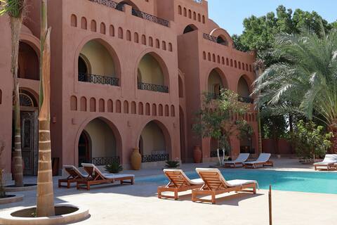 Luxe Suite at Malkata House: Pool & Dine