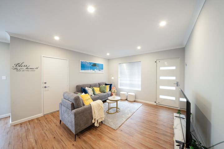 Convinient Cosy Home With All Around You! - Perth