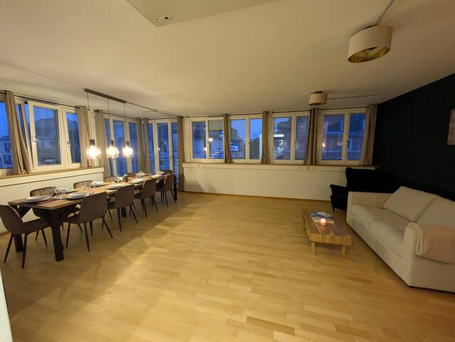 München 160 qm in Top Lage – 5 Zimmer gallery image 2