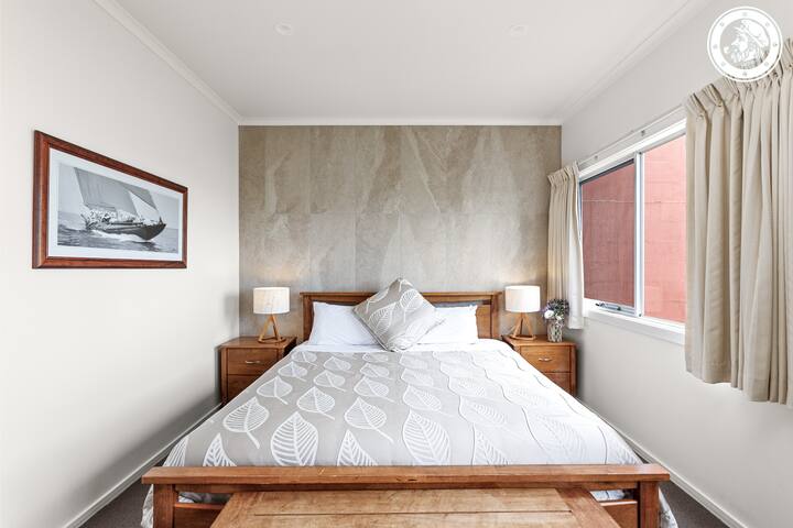 Captain’s Top Deck – 3BR Family Stay in Apollo Bay gallery image 4