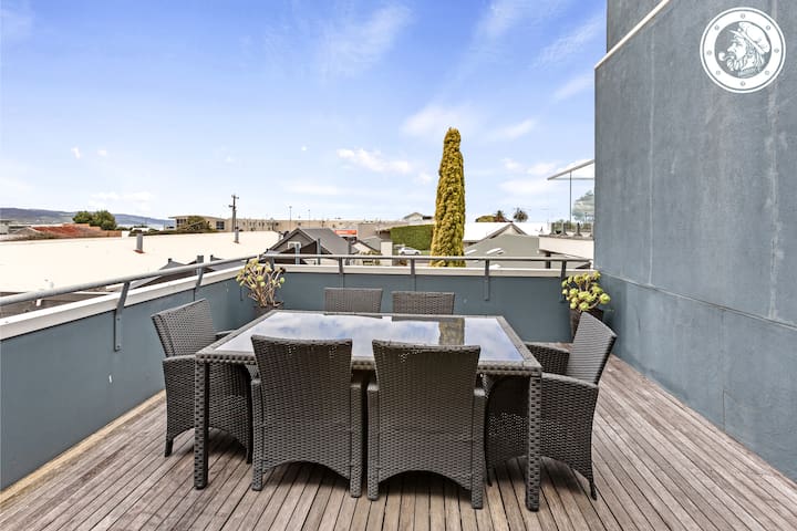 Captain’s Top Deck – 3BR Family Stay in Apollo Bay gallery image 3