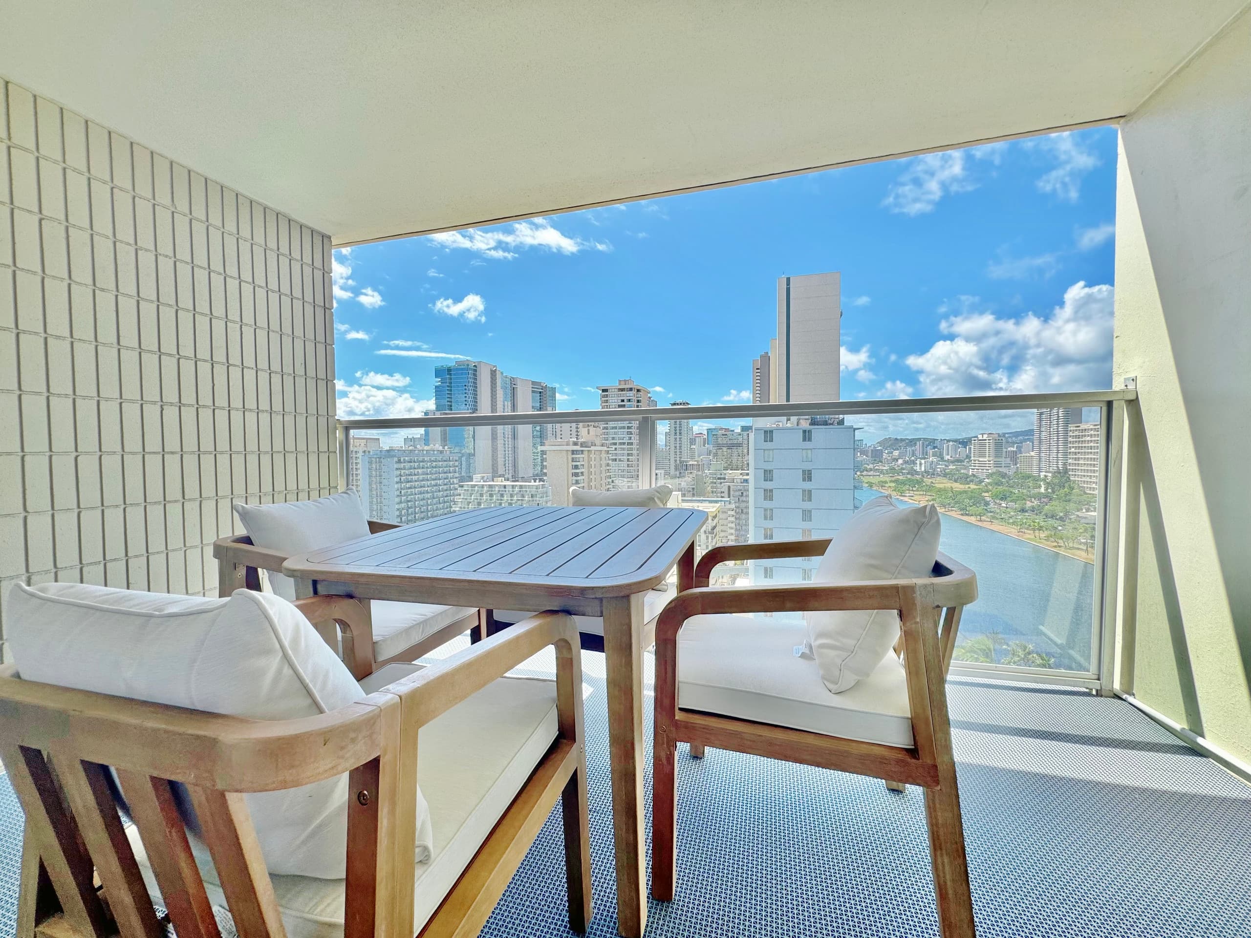 19F-Stunning Modern Studio/2 Queens-Waikiki Beach~ - Image 32