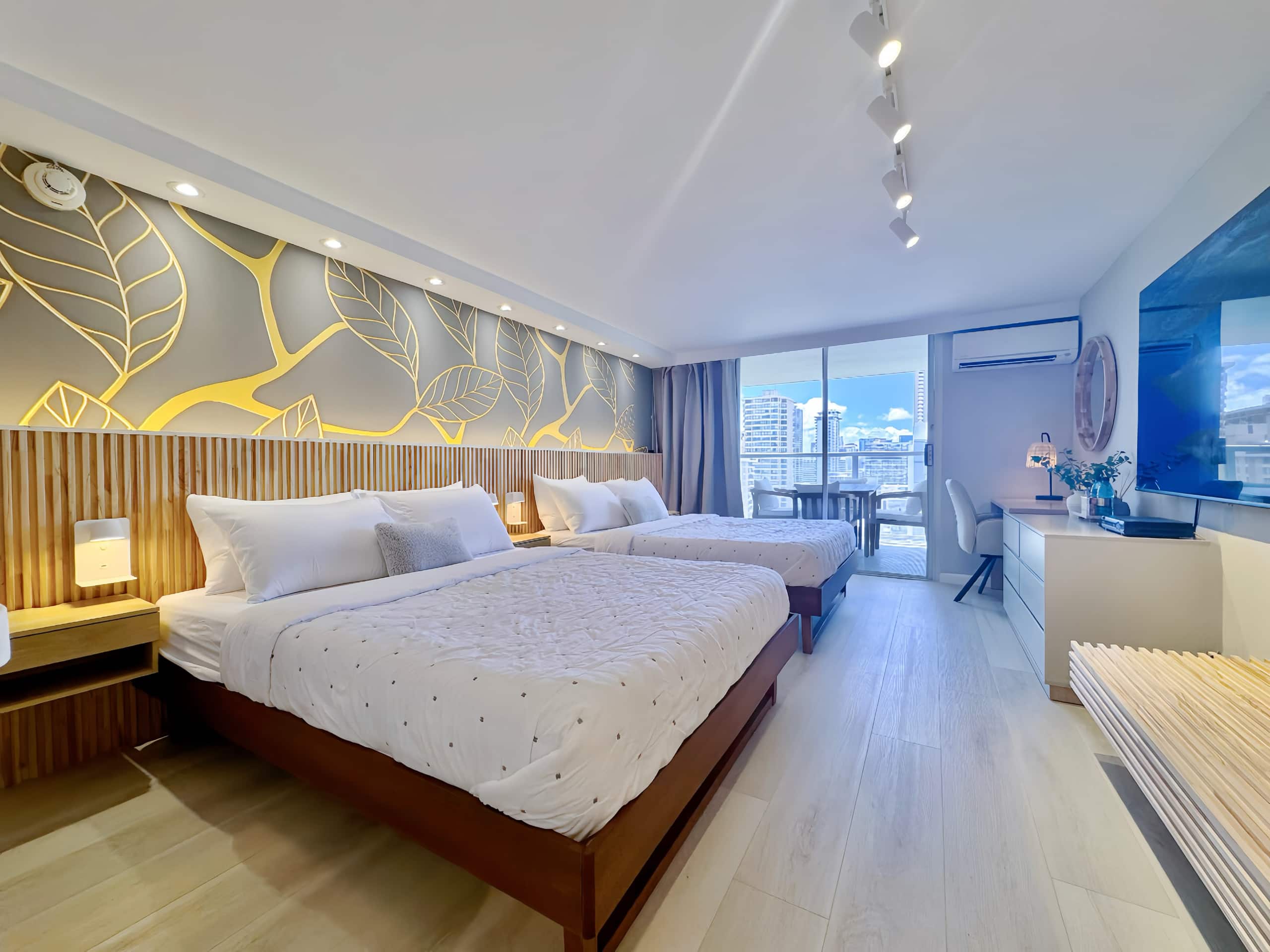 19F-Stunning Modern Studio/2 Queens-Waikiki Beach~ - Image 5