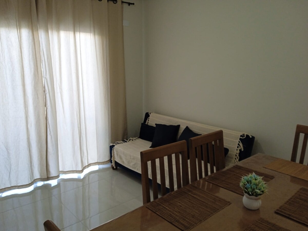 Successful Airbnb property: Apt - 3 Bedrooms - 3 Full Beds - 500m from the beach in Rio Das Ostras