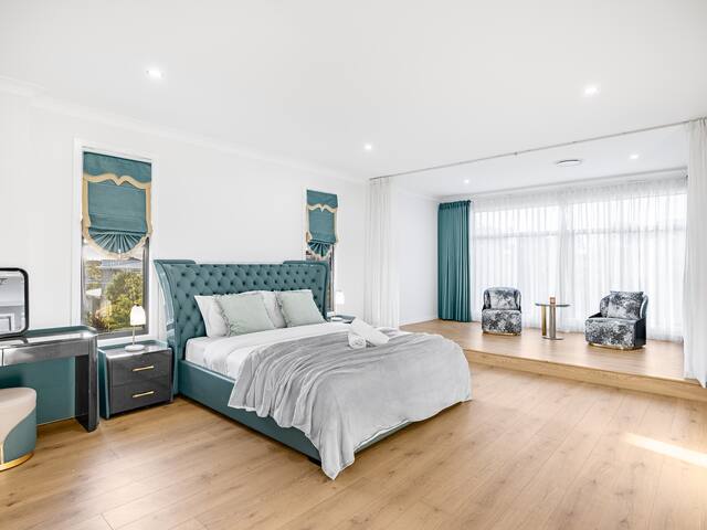 Brand New 5 Bedroom Modern Dream Home @Rochedale gallery image 2