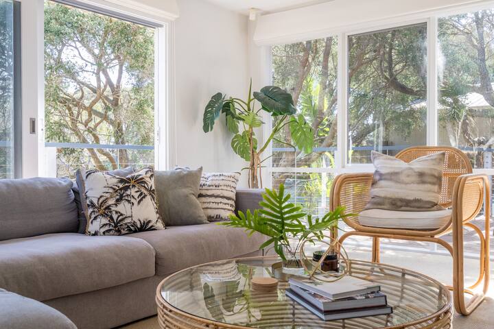 The Hideaway – Sunday for Free gallery image 4